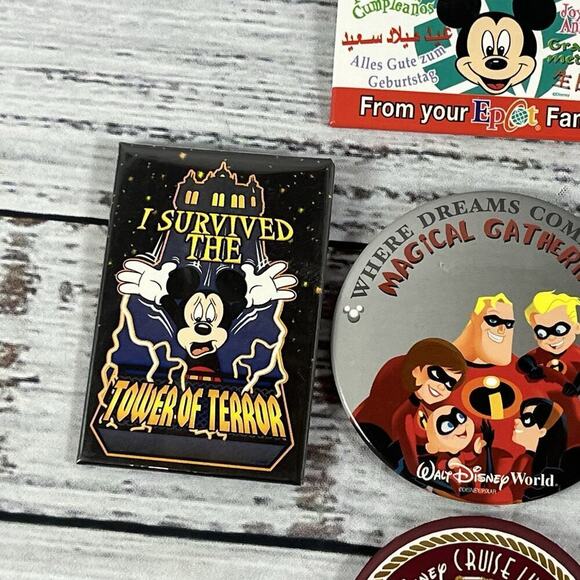 Lot of 8 Vintage Walt Disney World Cruise Line DVC Pinocchio Pin Buttons Badges - Picture 2 of 9